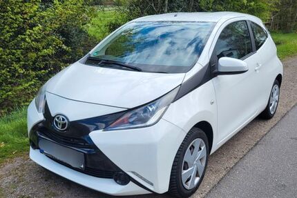 Toyota Aygo (X) 94.085 km 5.390 &euro; Aachen 52066