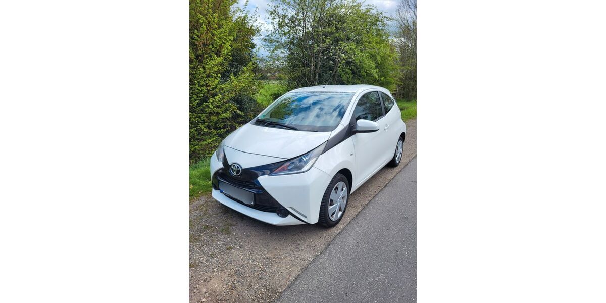 Toyota Aygo (X) 94.085 km 5.390 &euro; Aachen 52066