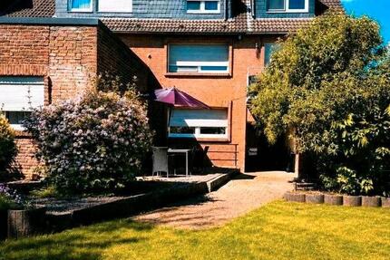 Haus Baesweiler - 11 Zimmer, 240 m&sup2;, 550.000&euro; | Angebot:26957571