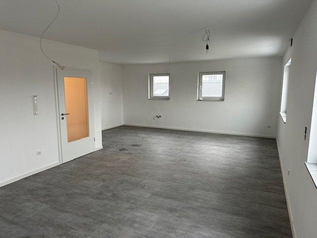 Etagenwohnung Gangelt - 5 Zimmer, 135 m&sup2;, 1.195&euro; | Angebot:26397810