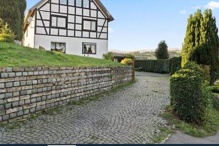 Haus Simmerath Dedenborn - 9 Zimmer, 209 m&sup2;, 229.000&euro; | Angebot:25729503