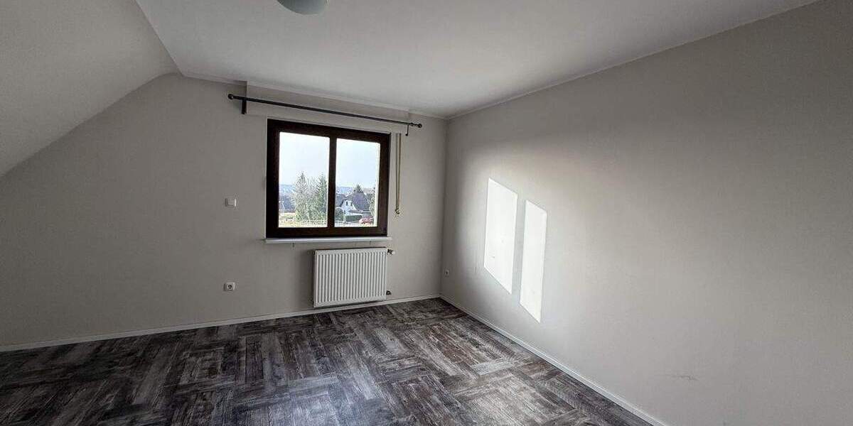 Etagenwohnung Monschau / Mützenich Mützenich - 4 Zimmer, 102 m&sup2;, 200.000&euro; | Angebot:25801607