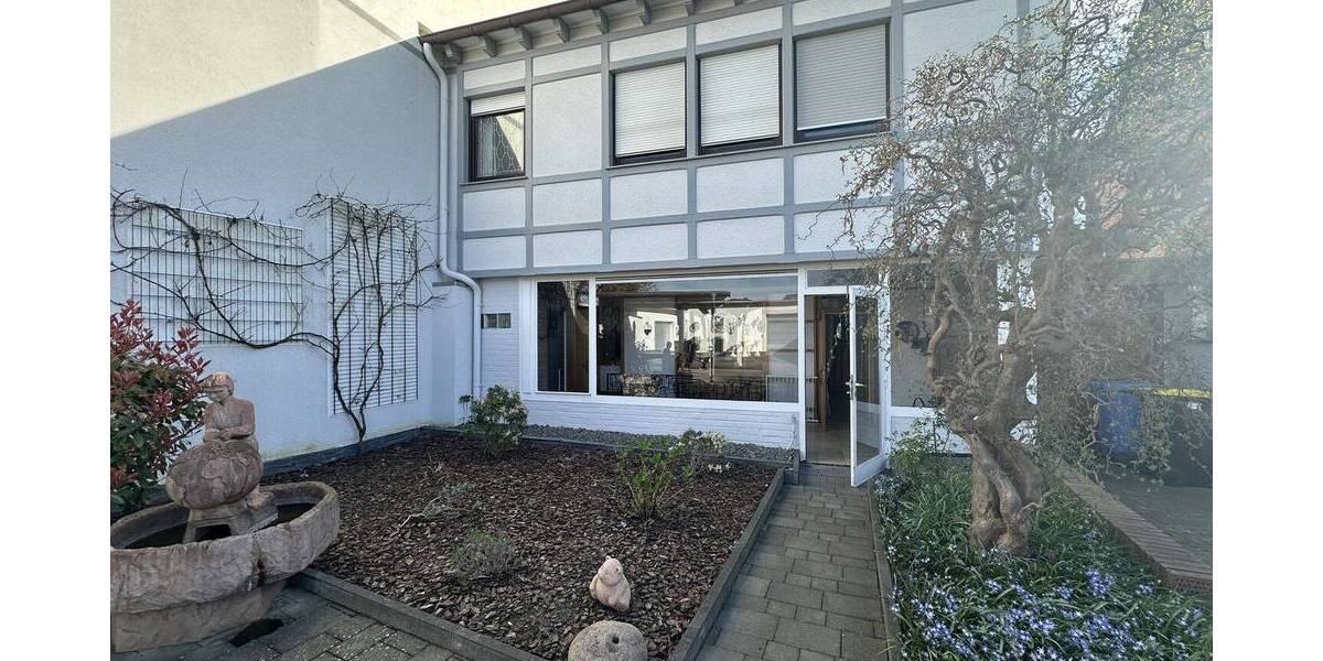 Einfamilienhaus Düren Gürzenich - 7 Zimmer, 178 m&sup2;, 355.000&euro; | Angebot:26190016