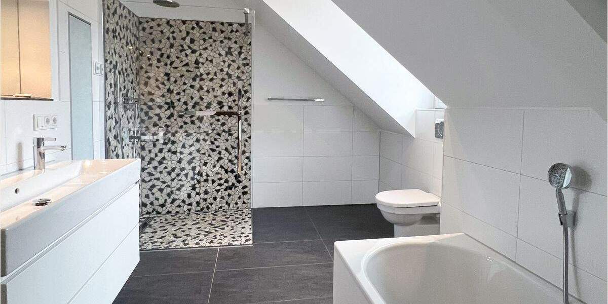 Etagenwohnung Aachen Aachen-Mitte - 3 Zimmer, 138 m&sup2;, 695.000&euro; | Angebot:25732802