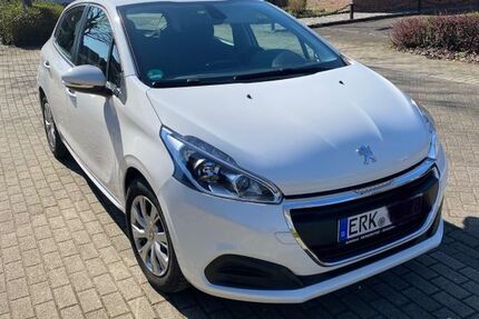 Peugeot 208 27.800 km 10.499 &euro; Erkelenz 41812