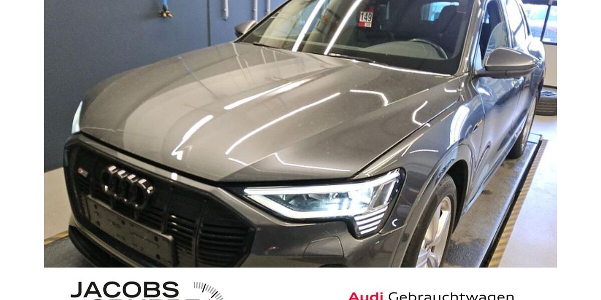 Audi e-tron 37.733 km 38.870 &euro; Aachen 52078