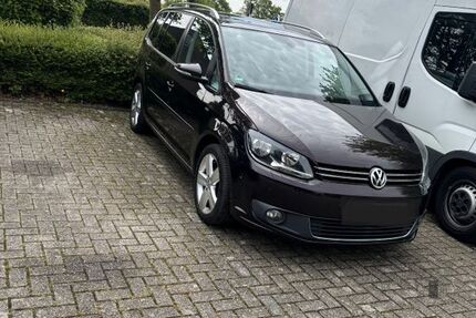 VW Touran 247.207 km 13.500 &euro; Aachen 52078