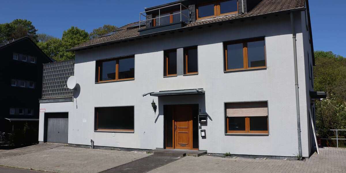 Etagenwohnung Aachen Laurensberg - 4 Zimmer, 110 m&sup2;, 1.800&euro; | Angebot:27070697