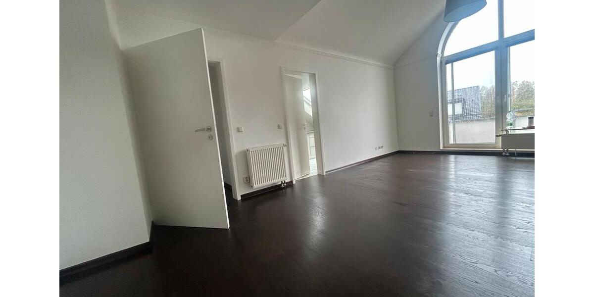 Dachgeschoßwohnung Aachen Aachen-Mitte - 3 Zimmer, 54 m&sup2;, 850&euro; | Angebot:26019137