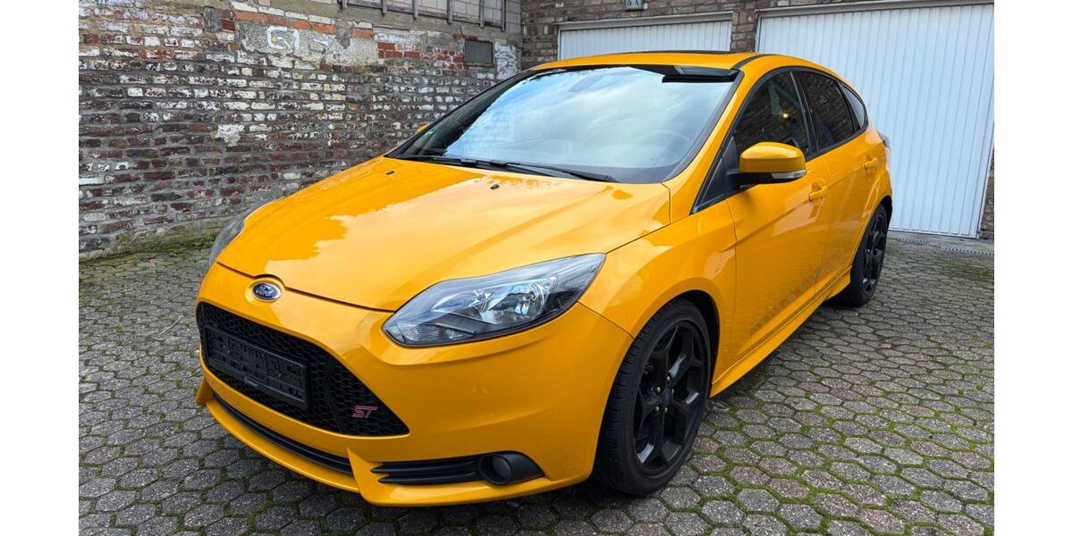 Ford Focus 122.000 km 9.999 &euro; Bedburg 50181