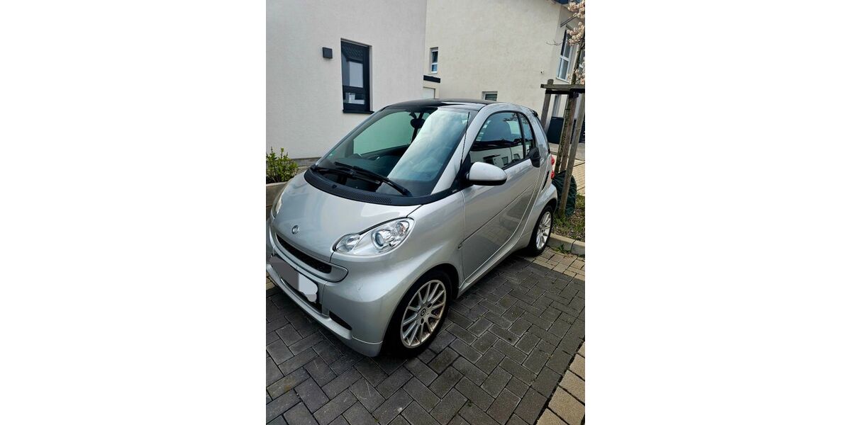 Smart ForTwo 98.124 km 4.499 &euro; Vettweiß 52391