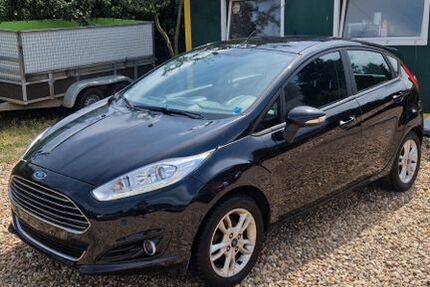Ford Fiesta 66.000 km 5.950 &euro; Düren 52349