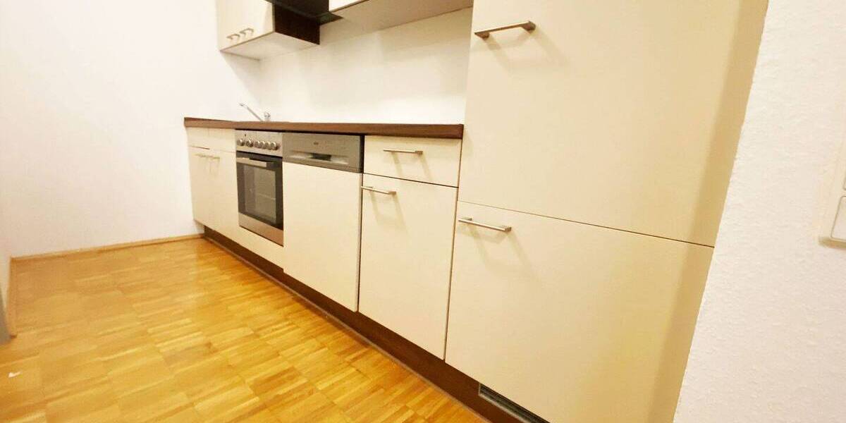 Etagenwohnung Aachen Aachen-Mitte - 2 Zimmer, 70 m&sup2;, 1.070&euro; | Angebot:26229404