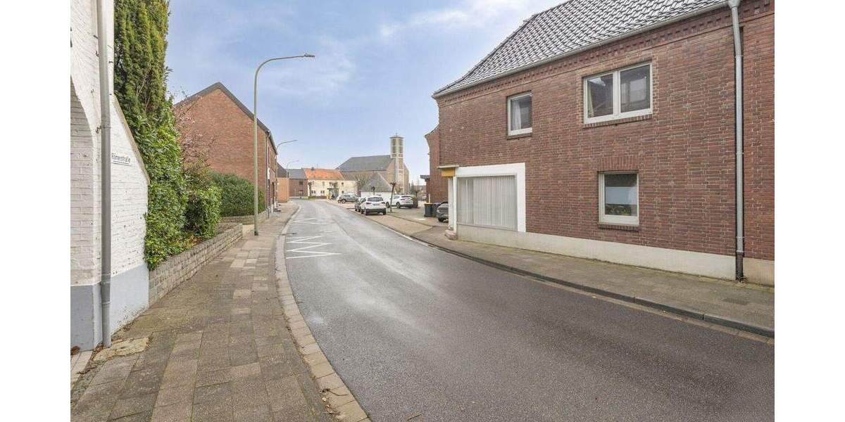 Mehrfamilienhaus, Wohnhaus Gangelt / Breberen Breberen - 7 Zimmer, 166 m&sup2;, 169.000&euro; | Angebot:25780710