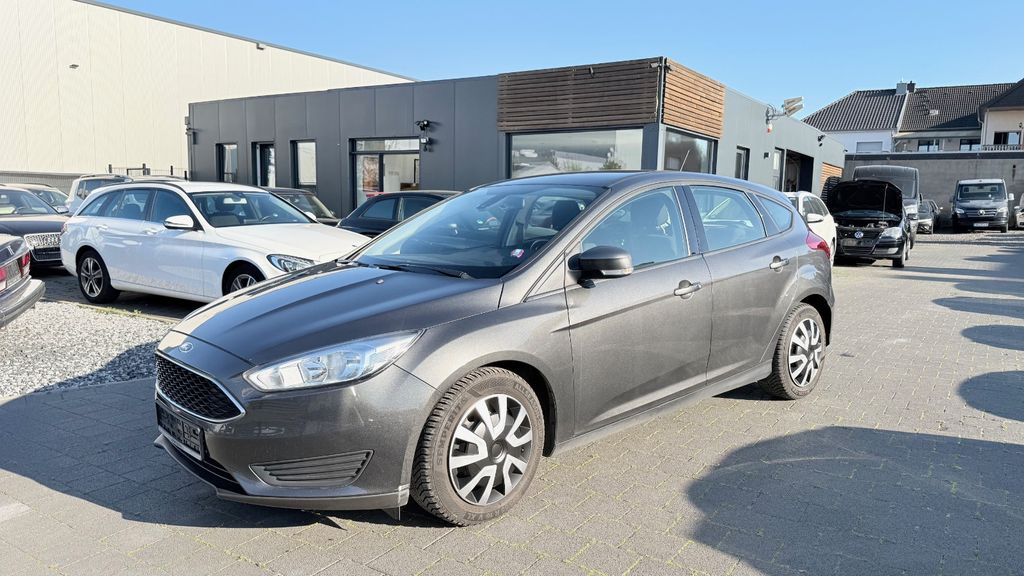 Ford Focus 122.348 km 4.900 &euro; Übach Palenberg 52531