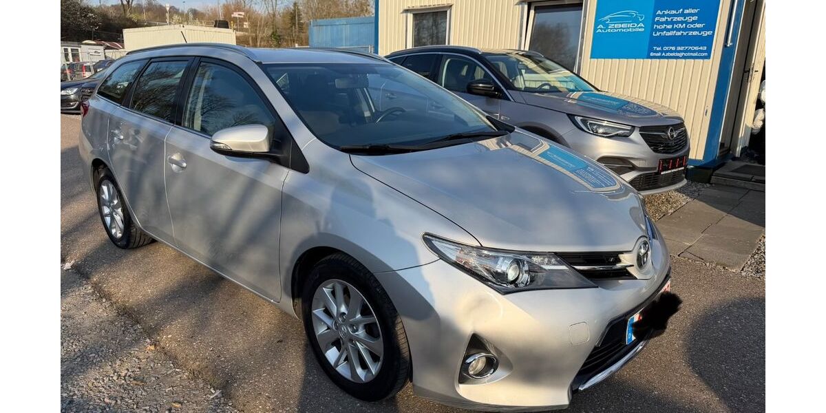 Toyota Auris 172.000 km 5.950 &euro; aachen 52070