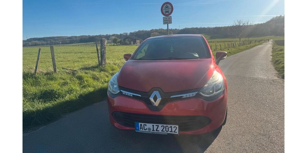 Renault Clio 207.894 km 3.200 &euro; Eschweiler 52249