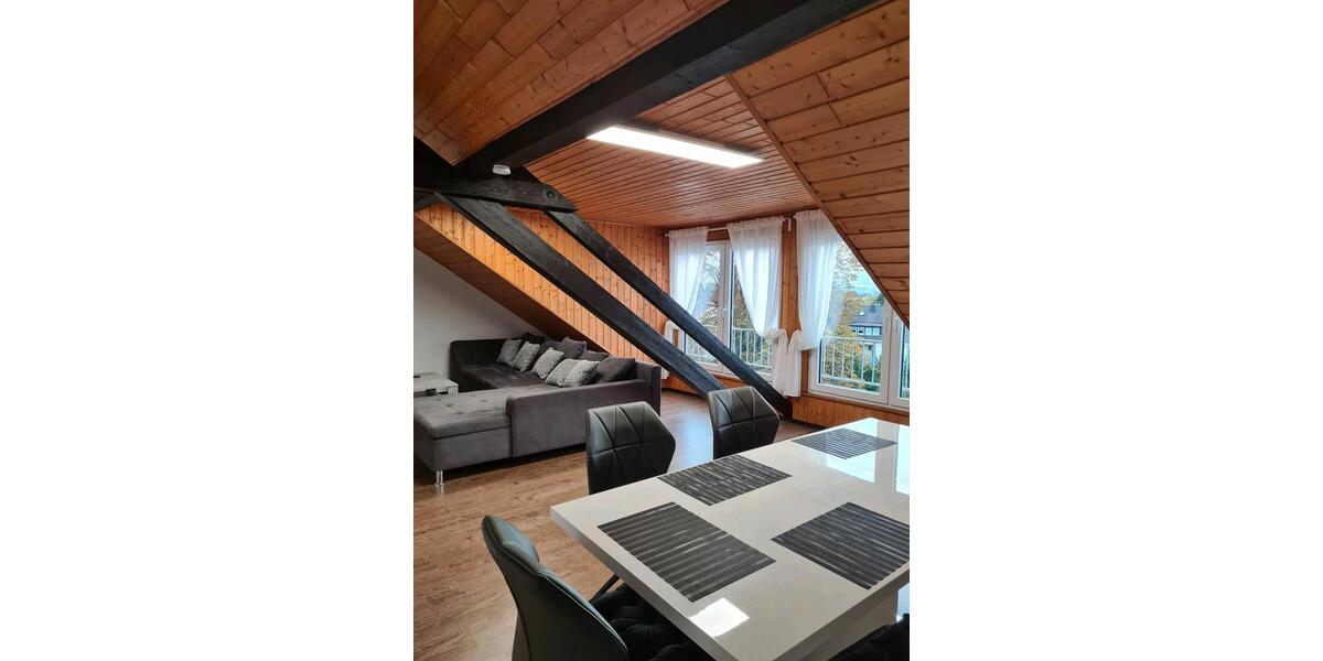 Dachgeschoßwohnung Düren Distelrath - 3 Zimmer, 86 m&sup2;, 670&euro; | Angebot:26577541