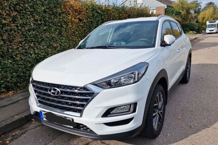 Hyundai TUCSON 112.200 km 14.900 &euro; Aachen 52076