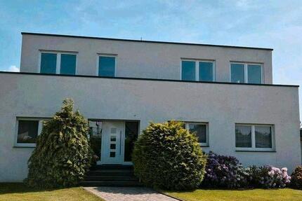 Haus Eschweiler - 8 Zimmer, 261 m&sup2;, 680.000&euro; | Angebot:26818974
