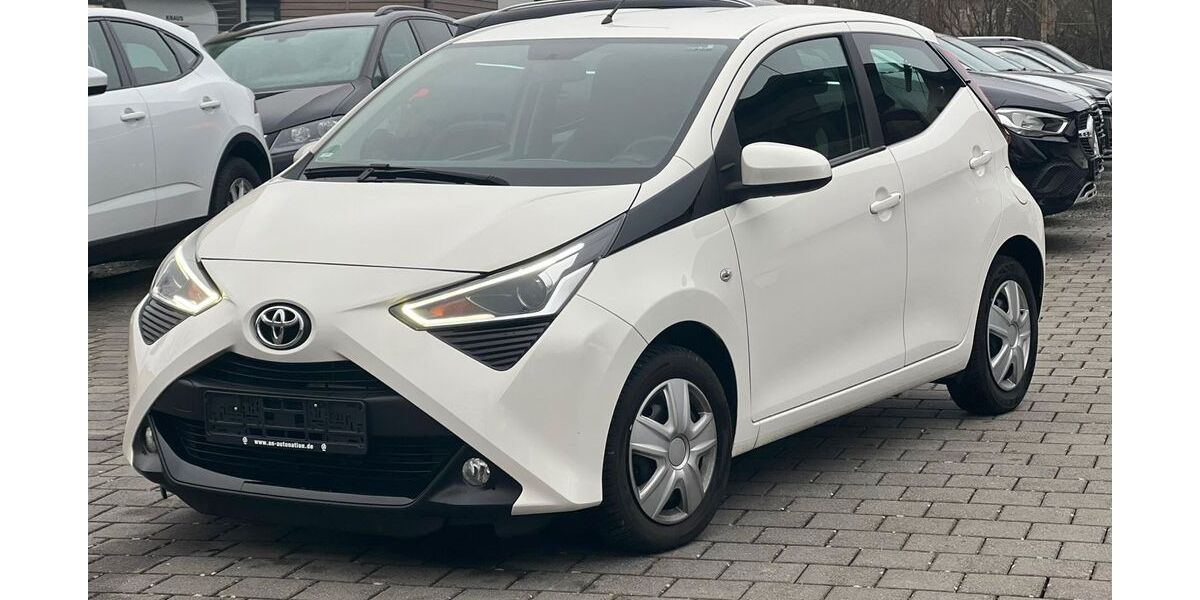 Toyota Aygo (X) 49.900 km 11.950 &euro; Langerwehe 52379