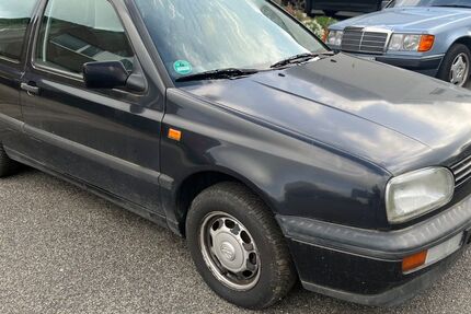 VW Golf 84.120 km 2.150 &euro; Übach Palenberg 52531