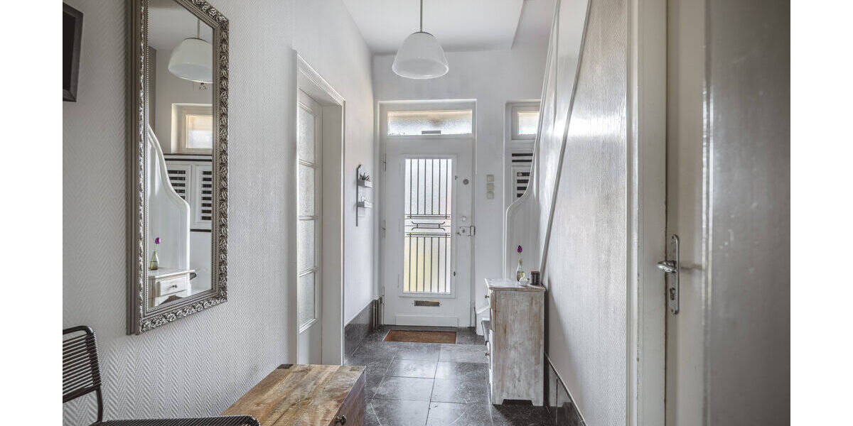 Einfamilienhaus Aachen Aachen-Mitte - 7 Zimmer, 141 m&sup2;, 849.000&euro; | Angebot:26192206