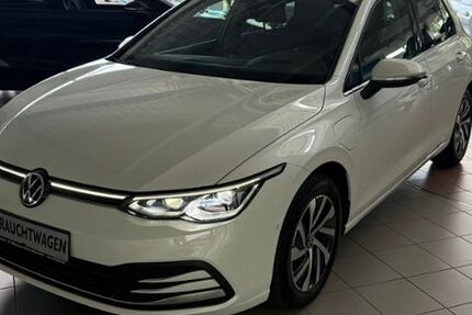 VW Golf 32.400 km 24.489 &euro; Baesweiler 52499