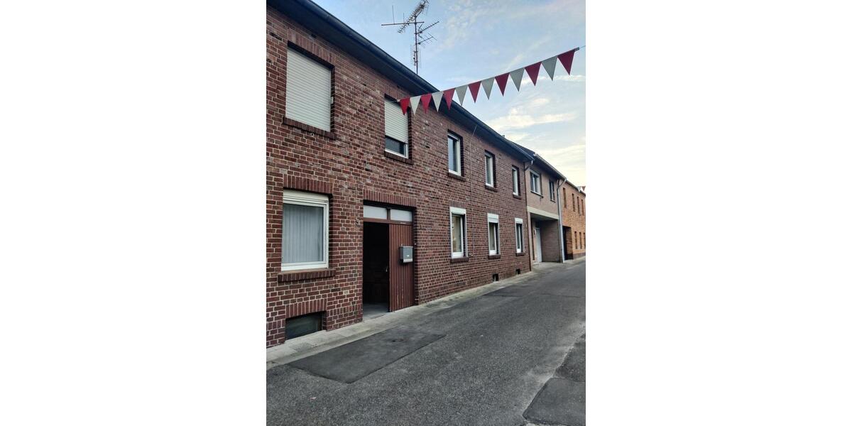 Reihenhaus Heinsberg - 6.5 Zimmer, 151 m&sup2;, 216.900&euro; | Angebot:24651416