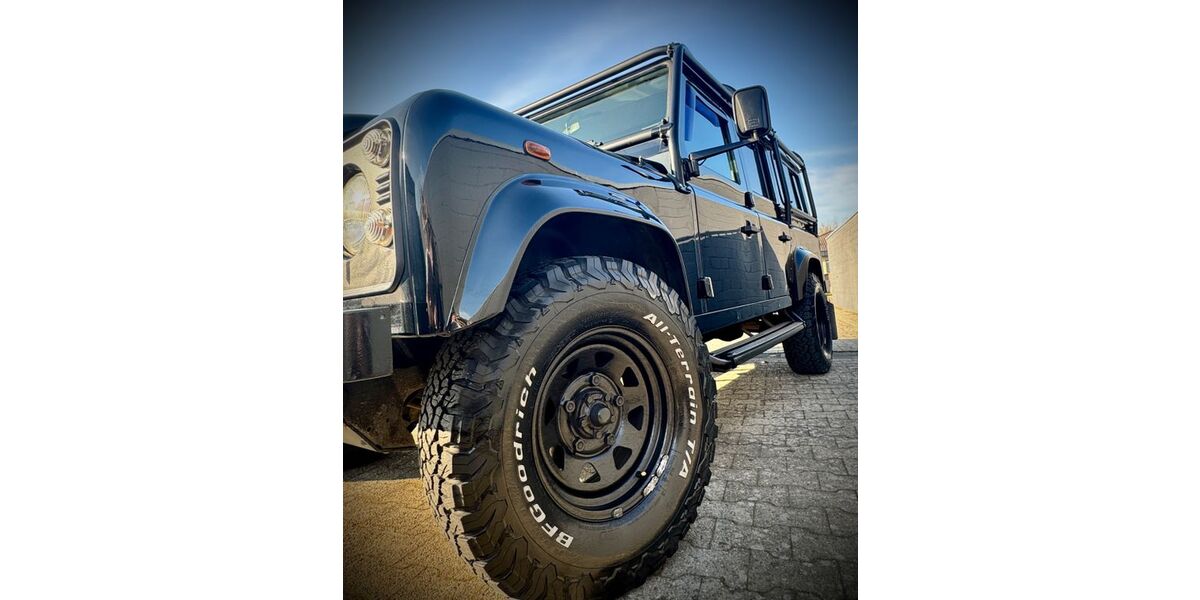 Land Rover Defender 191.700 km 41.499 &euro; Bedburg 50181