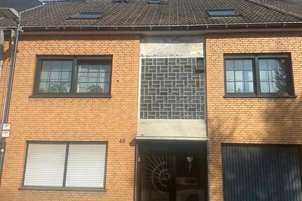 Haus Baesweiler - 6 Zimmer, 150 m&sup2;, 1.600&euro; | Angebot:26055919
