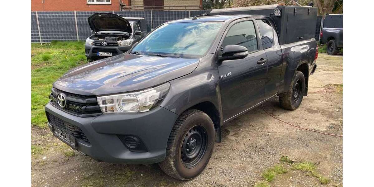 Toyota Hilux 246.000 km 20.825 &euro; Heinsberg 52525