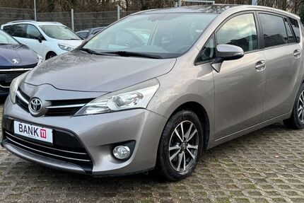 Toyota Verso 145.829 km 6.300 &euro; Würselen 52146