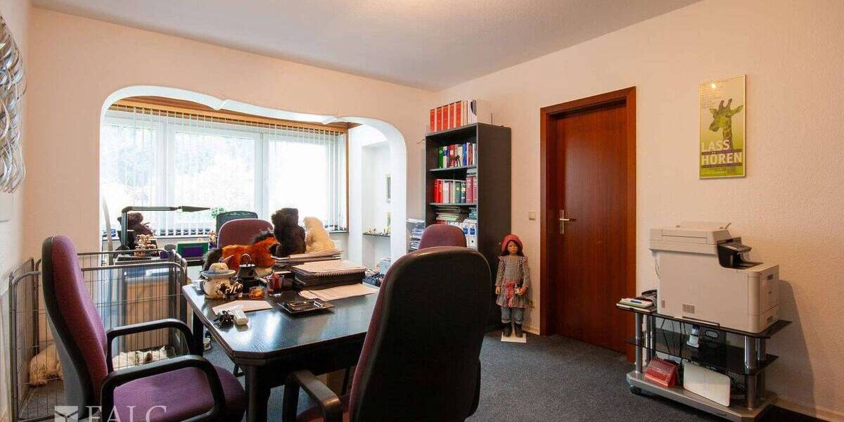 Mehrfamilienhaus, Wohnhaus Düren - 7 Zimmer, 198 m&sup2;, 315.000&euro; | Angebot:26798865