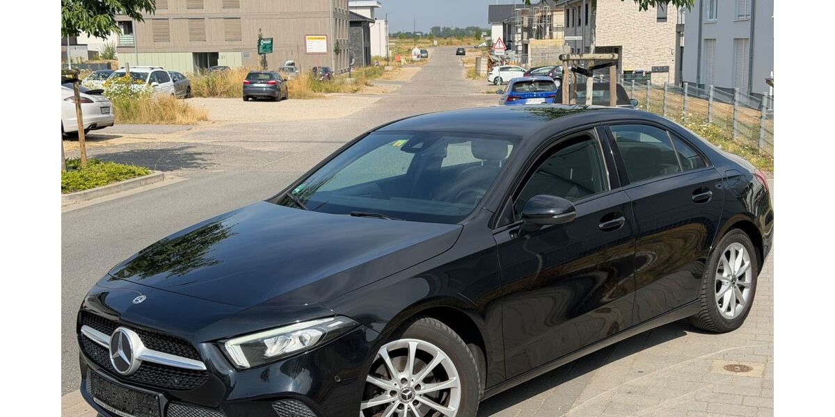 Mercedes-Benz A 180 166.000 km 14.670 &euro; Alsdorf 52477