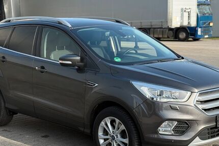 Ford Kuga 127.506 km 14.900 &euro; Alsdorf 52477