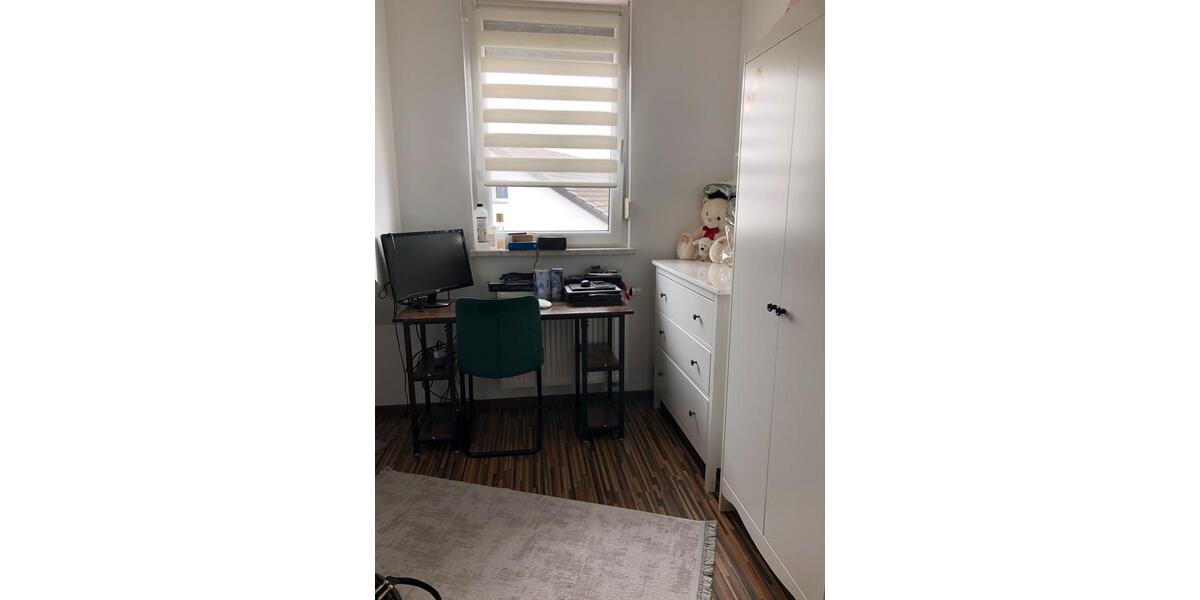 Dachgeschoßwohnung Alsdorf - 3 Zimmer, 75 m&sup2;, 750&euro; | Angebot:26672041