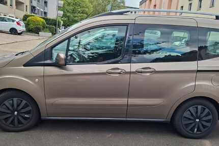 Ford Tourneo Courier 50.700 km 10.250 &euro; Aachen 52064