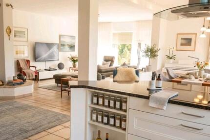 Haus Jülich - 9 Zimmer, 300 m&sup2;, 689.000&euro; | Angebot:26101602