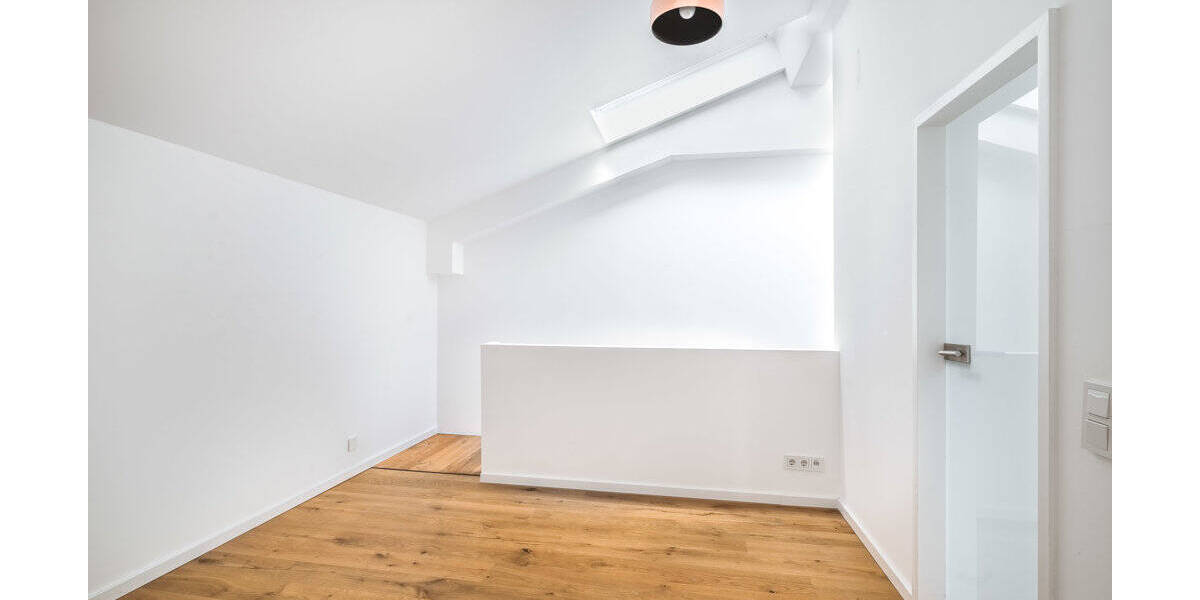 Etagenwohnung Aachen Aachen-Mitte - 3 Zimmer, 119 m&sup2;, 349.000&euro; | Angebot:26207158