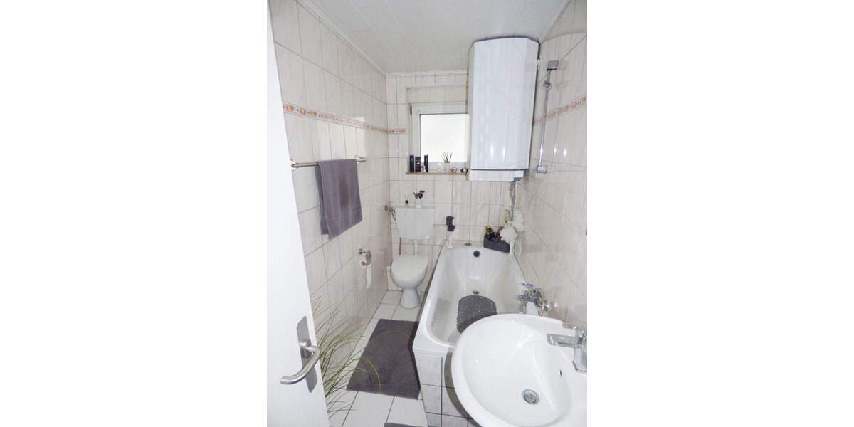 Mehrfamilienhaus, Wohnhaus Übach-Palenberg / Marienberg Marienberg - 4 Zimmer, 103 m&sup2;, 185.000&euro; | Angebot:25776336