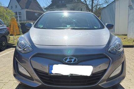 Hyundai i30 120.000 km 7.200 &euro; Aachen 52068