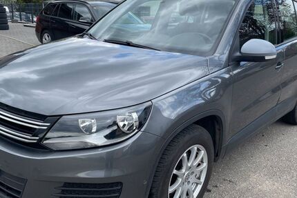 VW Tiguan 170.006 km 8.900 &euro; Hürtgenwald OT Vossenack 52393