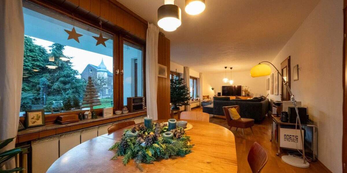 Mehrfamilienhaus, Wohnhaus Herzogenrath - 7 Zimmer, 209 m&sup2;, 349.000&euro; | Angebot:25742125