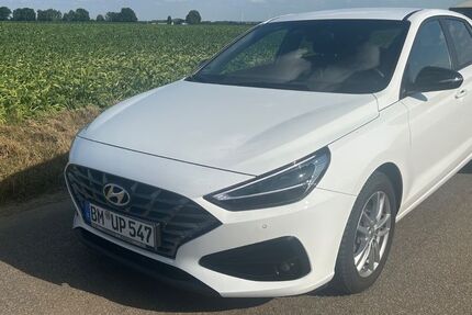 Hyundai i30 27.000 km 16.900 &euro; Bedburg 50181