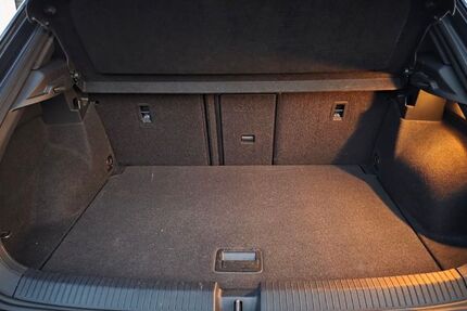 VW T-Roc 64.000 km 19.100 &euro; Aachen 52072