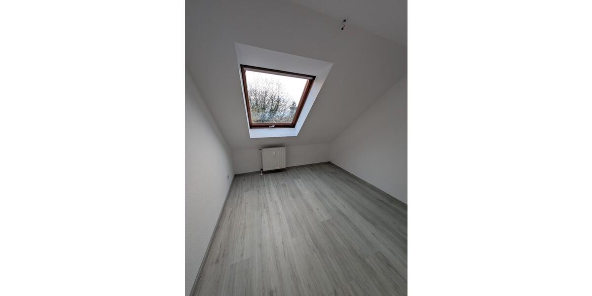 Dachgeschoßwohnung Eschweiler - 2.5 Zimmer, 51 m&sup2;, 495&euro; | Angebot:25979610