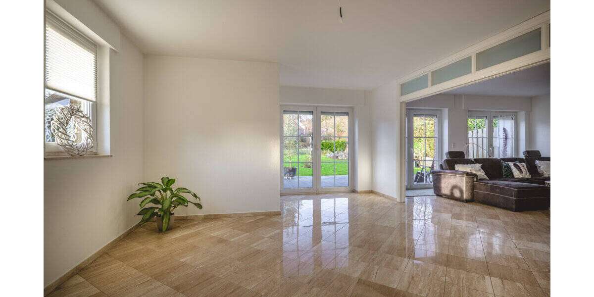 Einfamilienhaus Aachen Aachen-Mitte - 8 Zimmer, 255 m&sup2;, 739.000&euro; | Angebot:26176734