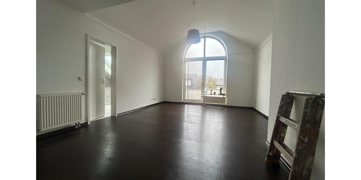 Dachgeschoßwohnung Aachen Aachen-Mitte - 3 Zimmer, 54 m&sup2;, 850&euro; | Angebot:26019137