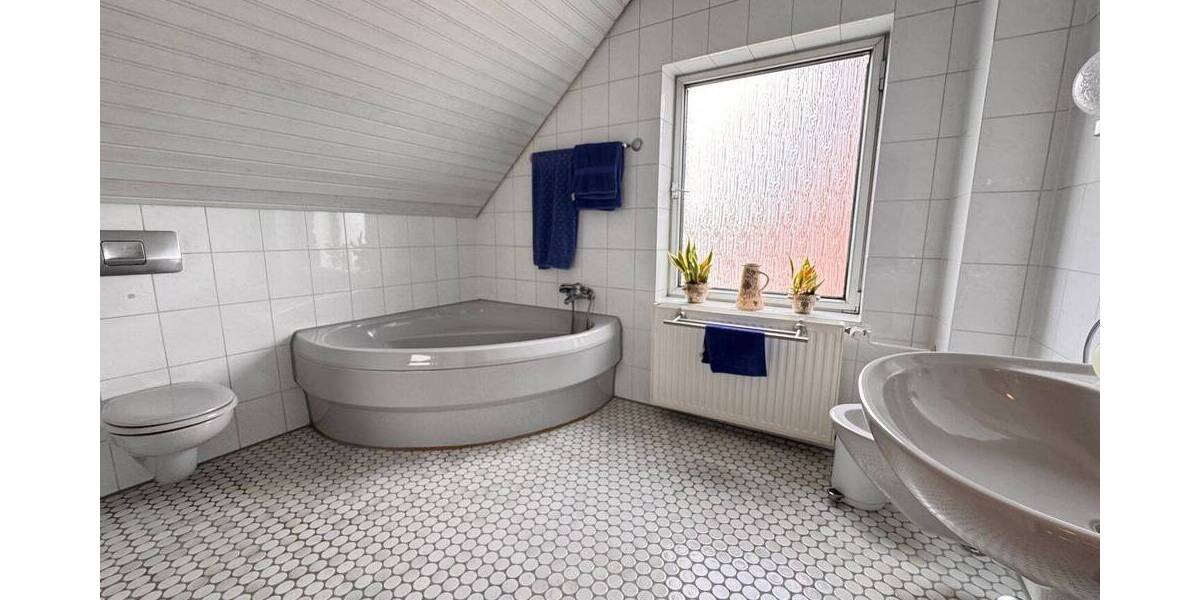 Einfamilienhaus Erkelenz Lövenich - 8 Zimmer, 222 m&sup2;, 408.000&euro; | Angebot:26308734